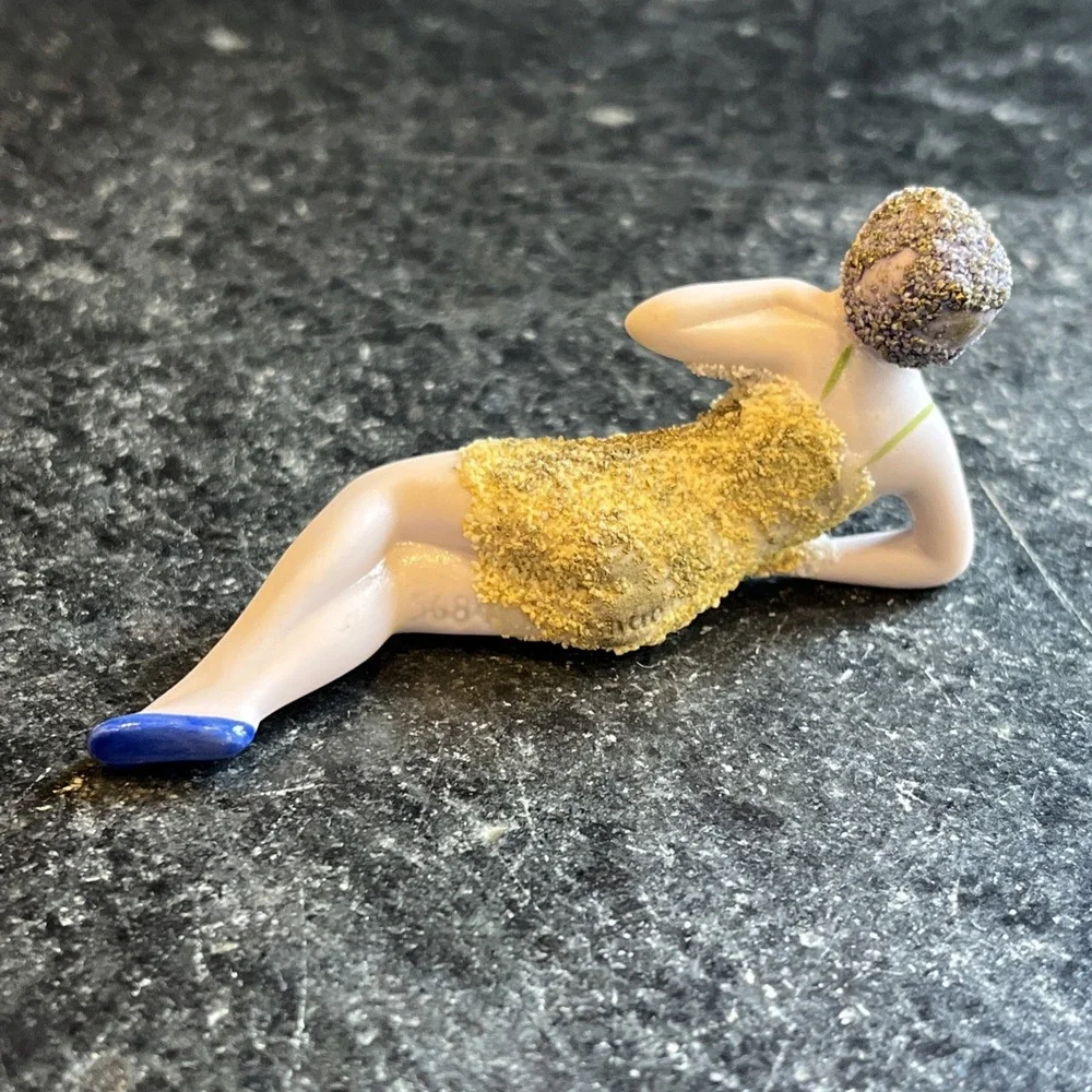 ANTIQUE ART DECO GERMAN BISQUE BATHING BEAUTY NUDE FIGURINE Vtg 5684 Textured